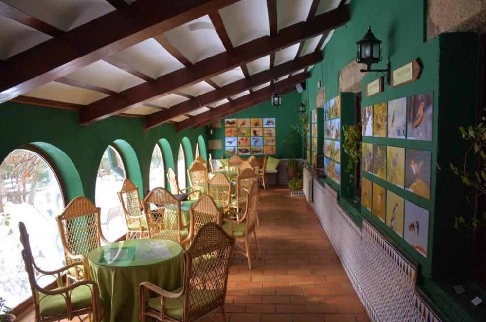 Hospedium Hostal Almanzor Navarredonda de Gredos Exteriör bild