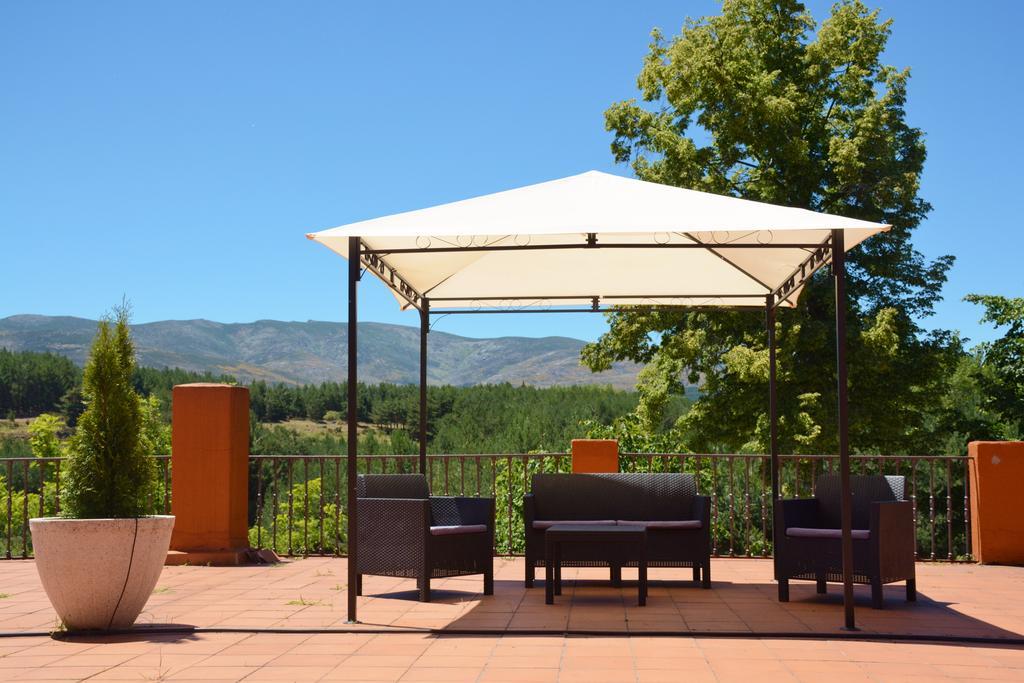 Hospedium Hostal Almanzor Navarredonda de Gredos Exteriör bild