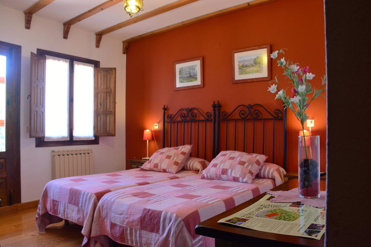 Hospedium Hostal Almanzor Navarredonda de Gredos Exteriör bild